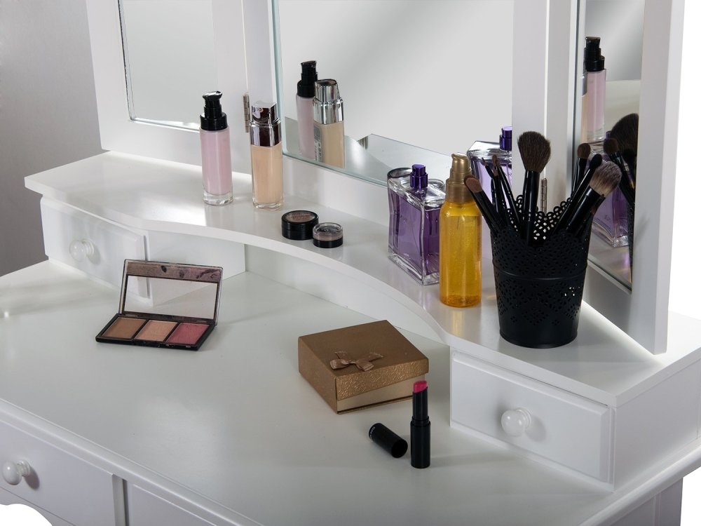 Крем косметика красивый