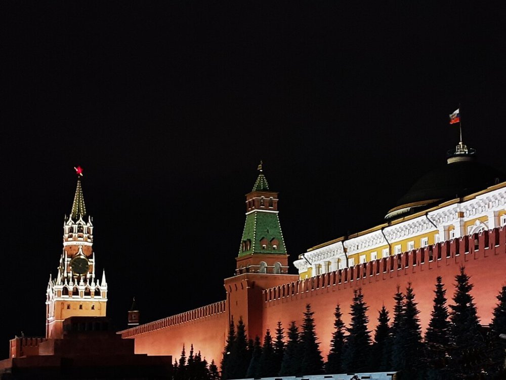Стены московского кремля
