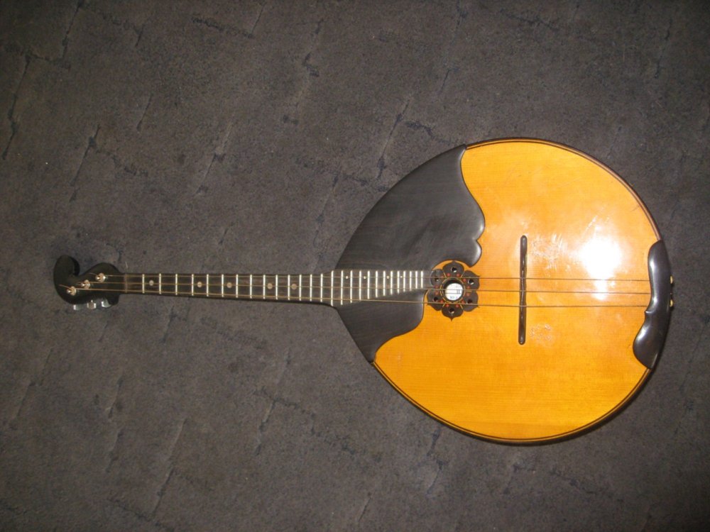 Поэтапное рисование музыкальных инструментов