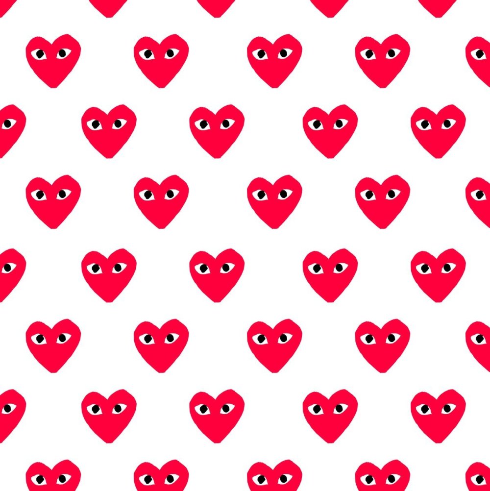 Неоновое сердце на черном фоне