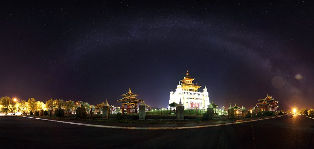 Ночной хурул в Элисте