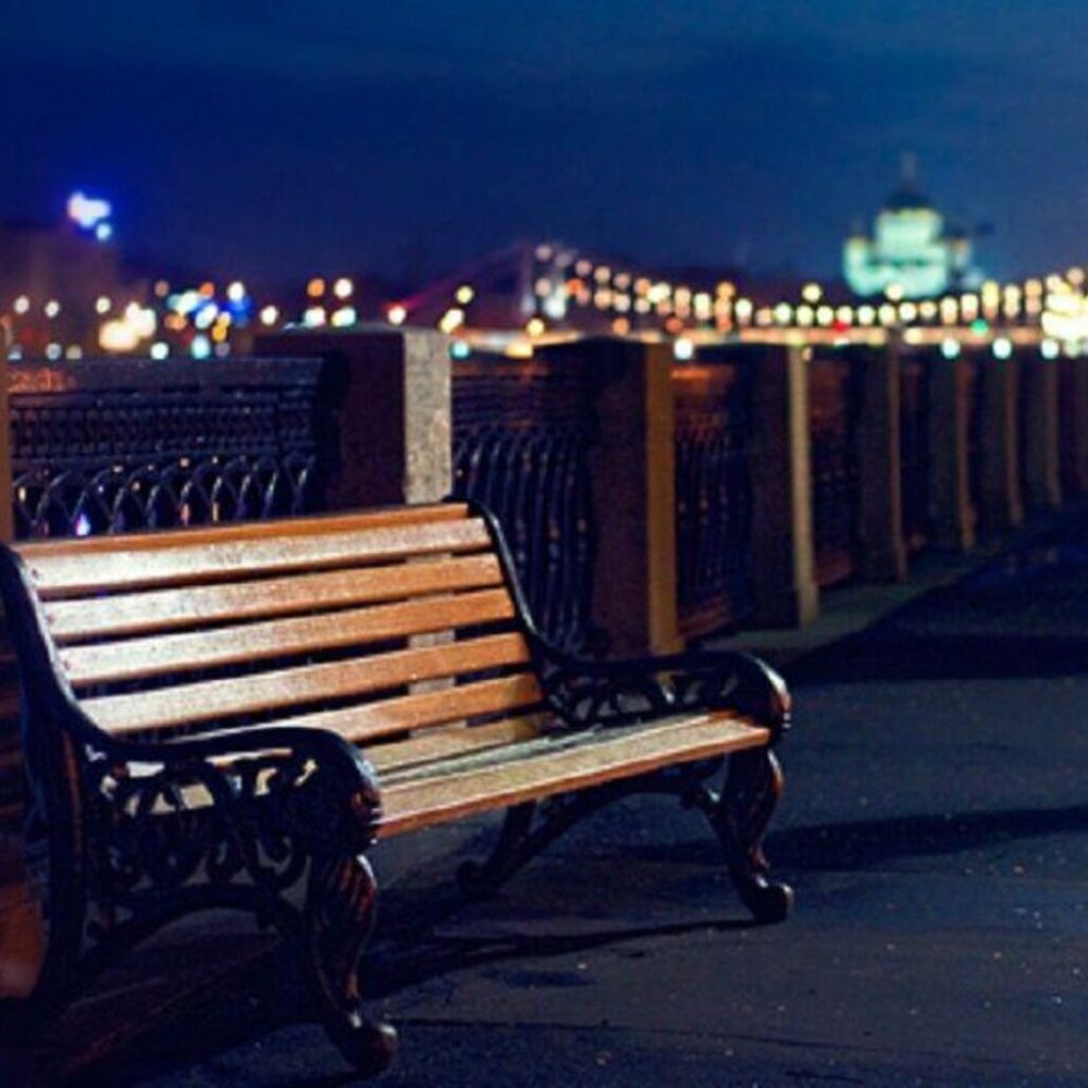 Парк Горького лавочки