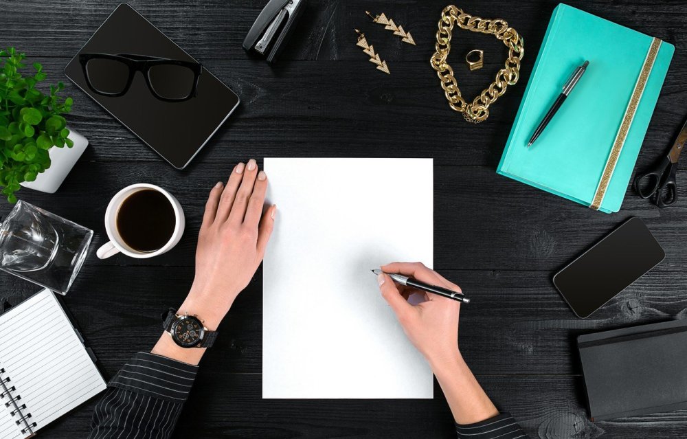 Предметы на столе