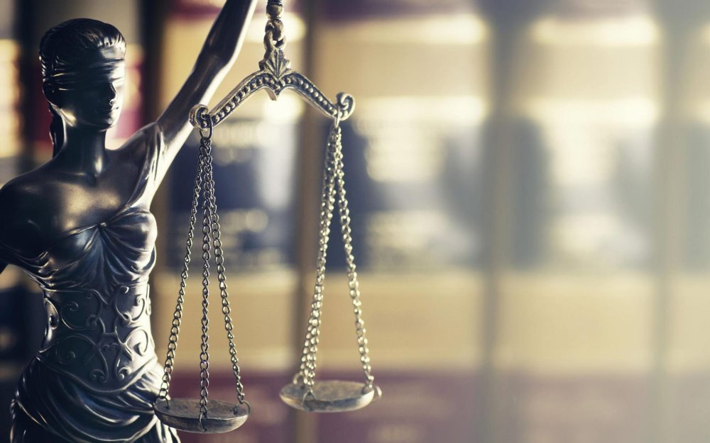 С днем рождения юрист