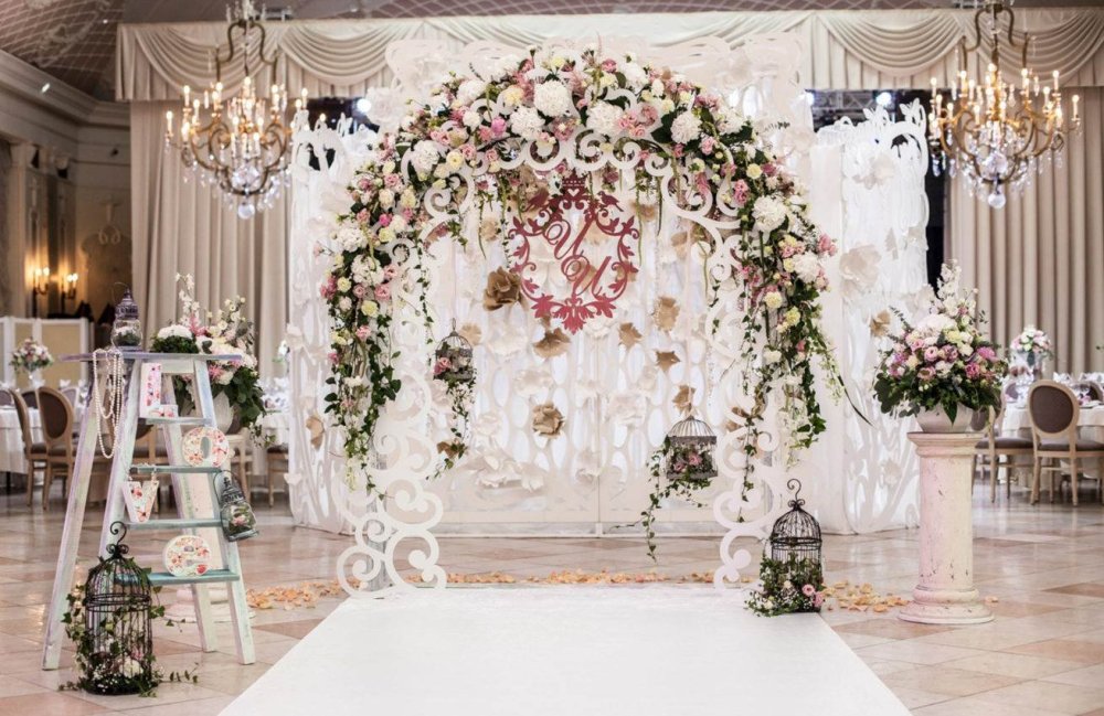 Свадебный декор фотозона