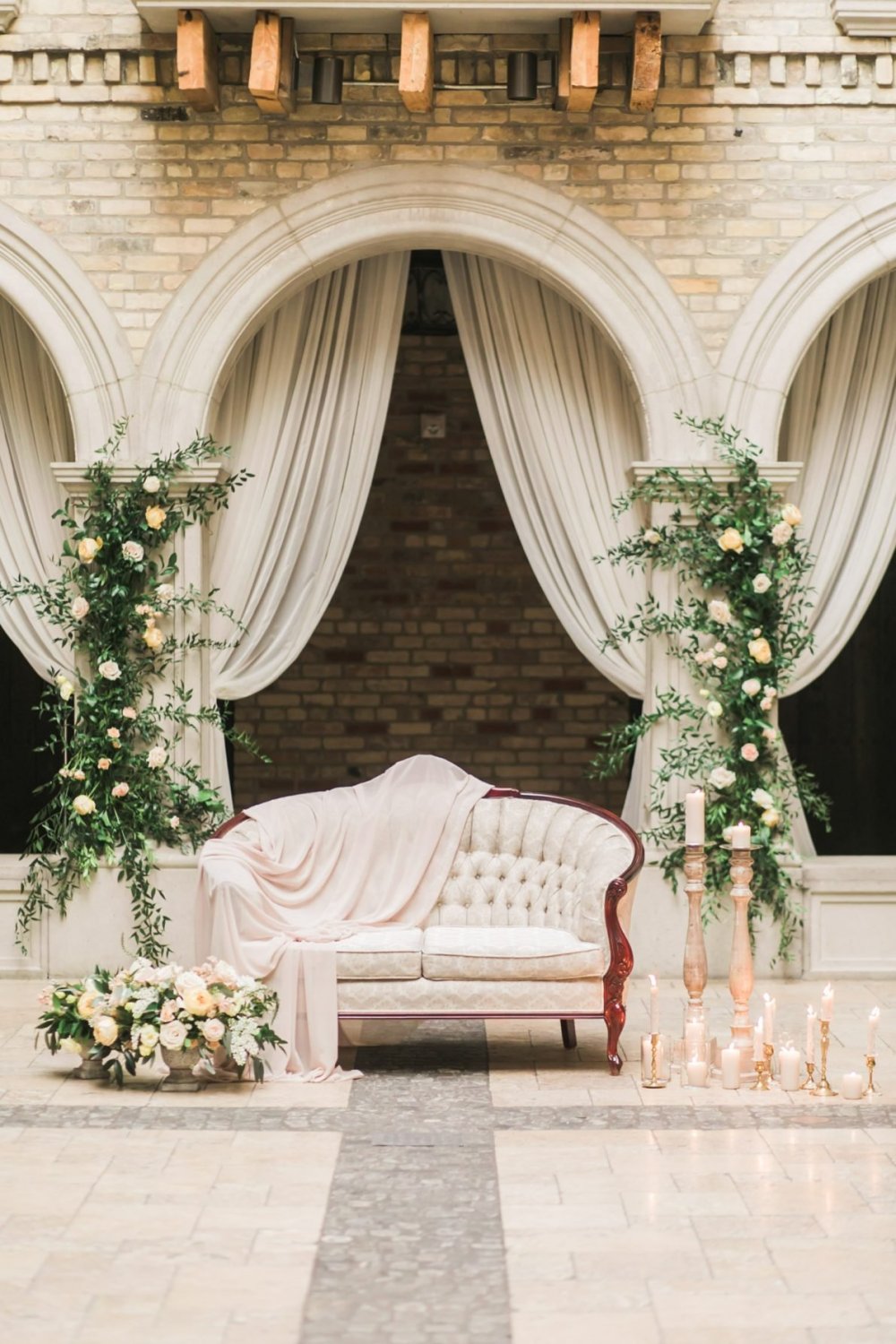 Красивый свадебный интерьер