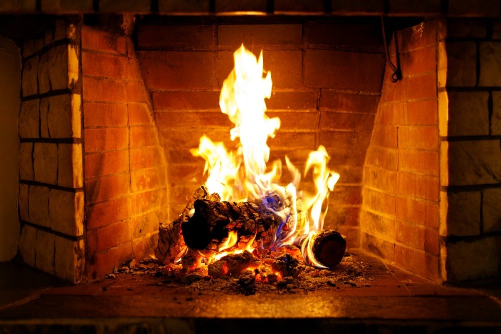 Огонь в камине