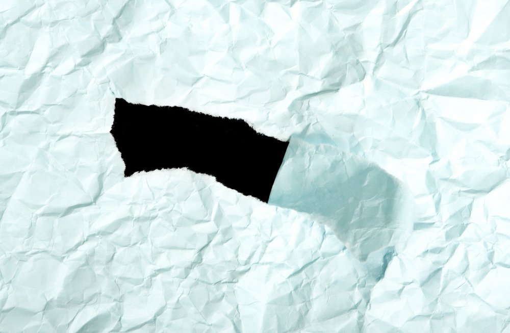 Дыра в бумаге