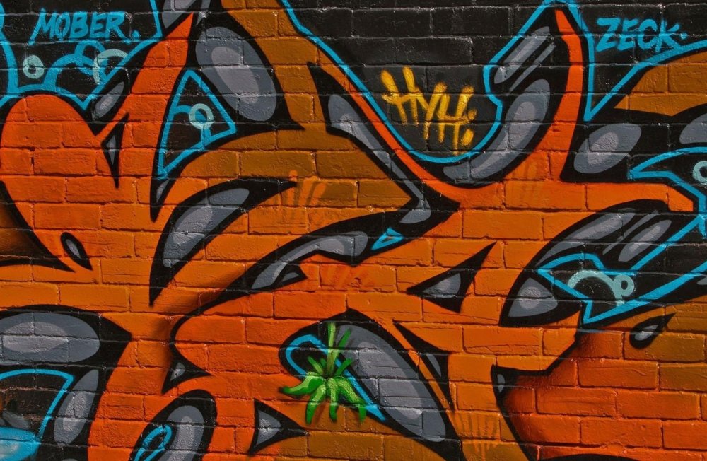 Граффити на кирпичной стене