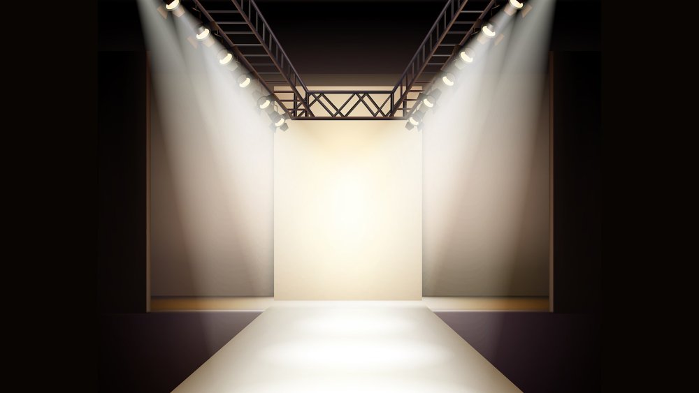 Пьедестал фон