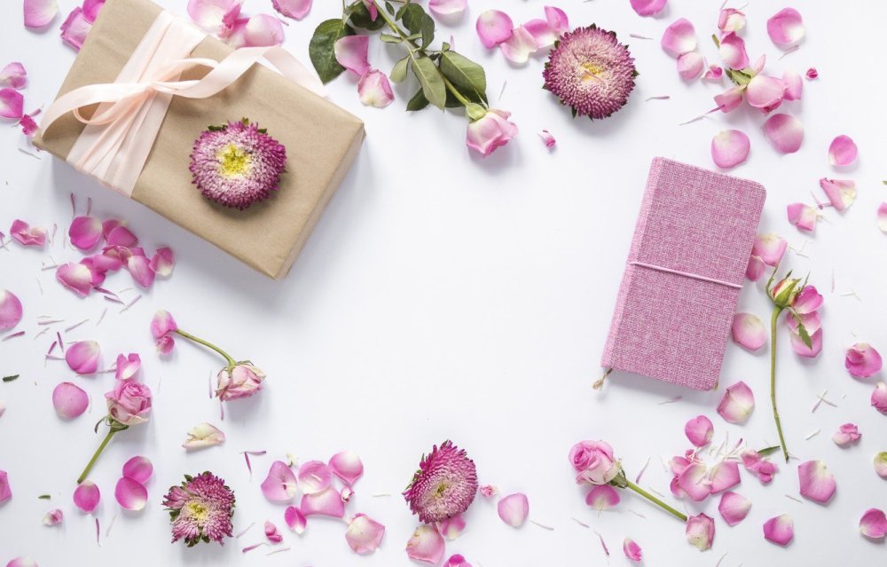 Цветы подарок вид сверху