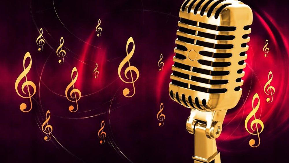 Микрофон и Ноты