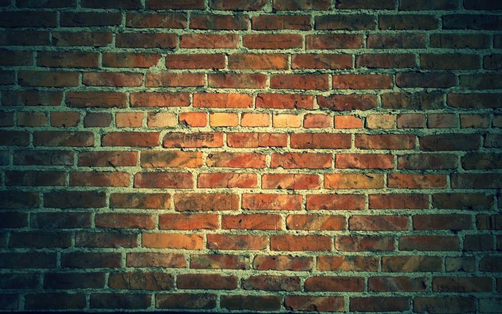 Кирпичная стена