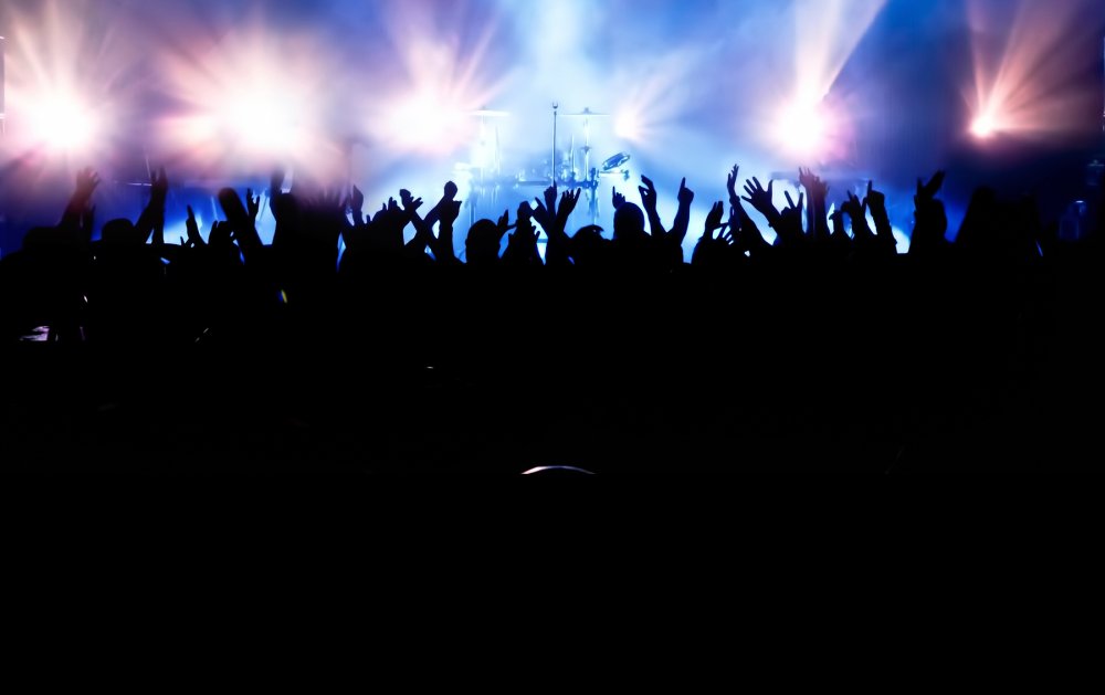 Рок концерт толпа