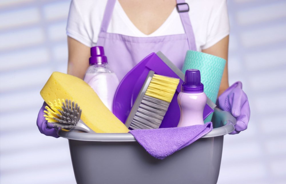 Клининг в сиреневом
