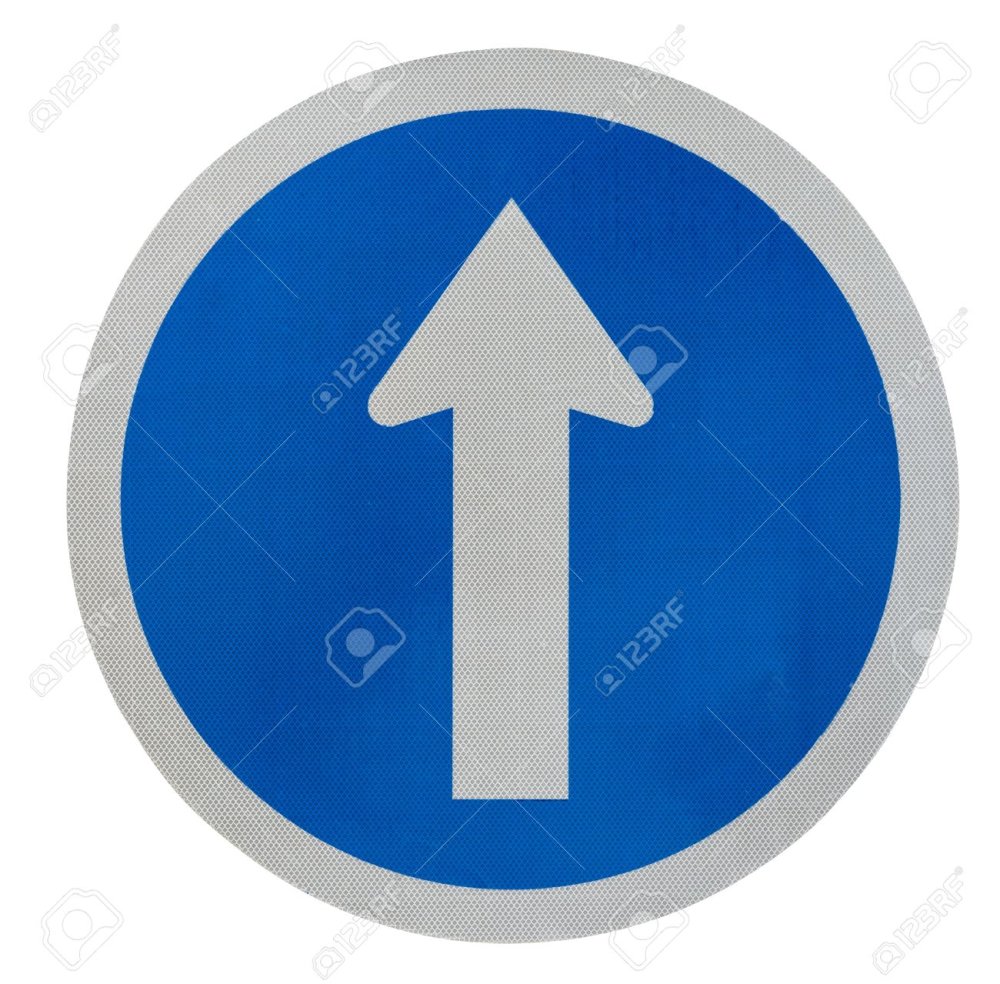 Дорожный знак белая стрелка на синем фоне в круге