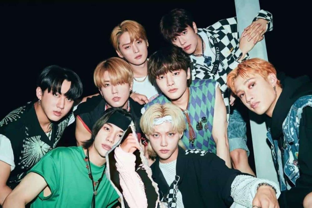 Stray Kids участники thunderous