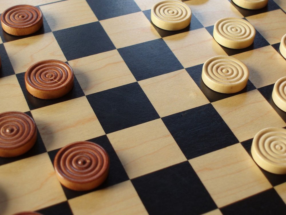 Шашки треугольник Петрова