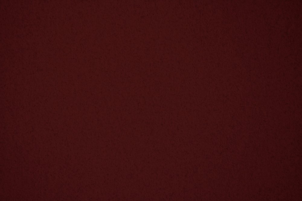 Темно красный цвет