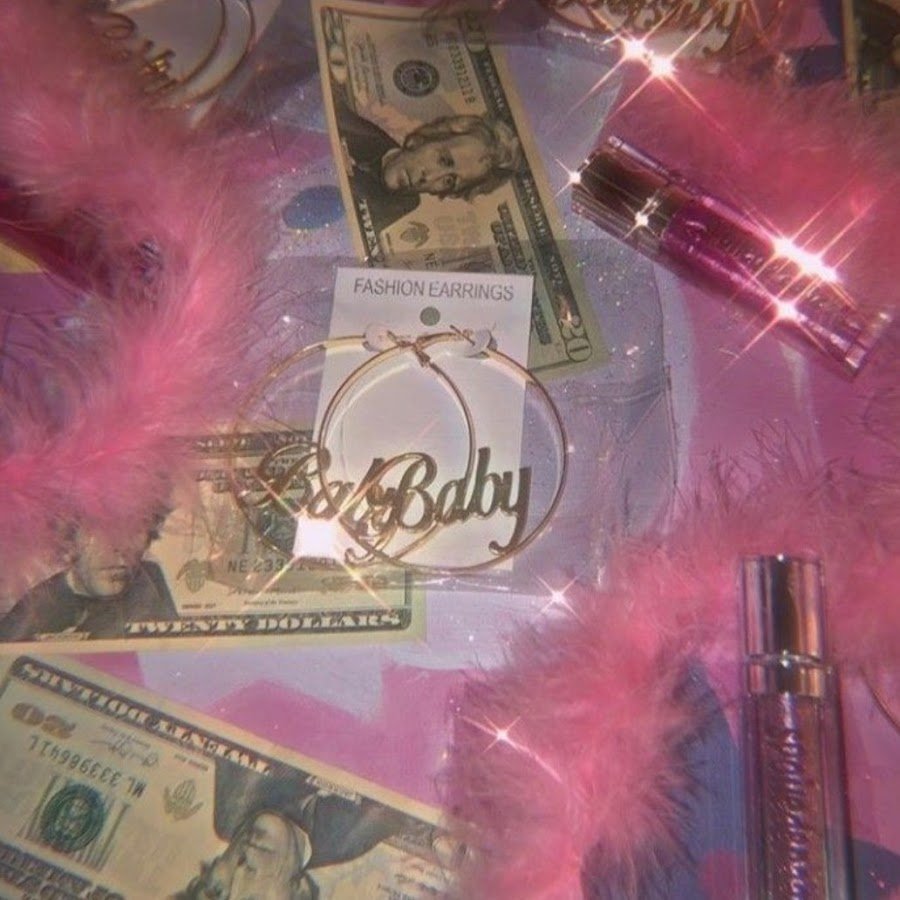 Деньги бумажные розовые