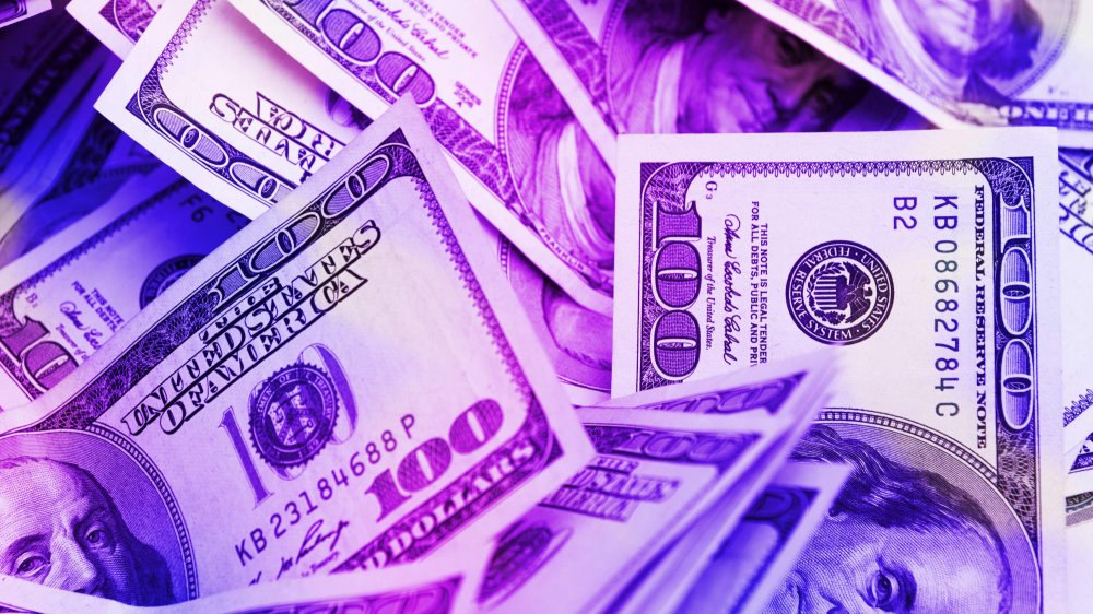 Розовые деньги