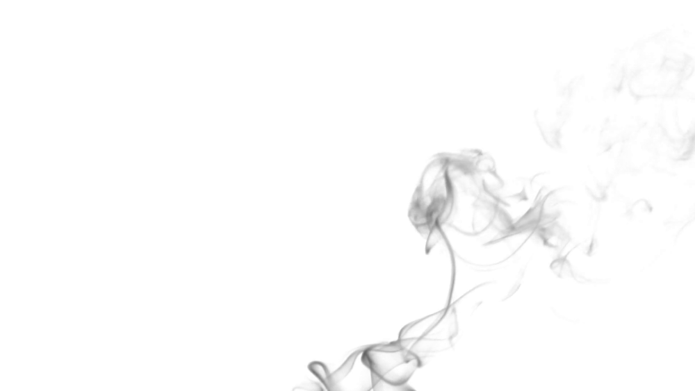 Сигаретный дым на белом фоне