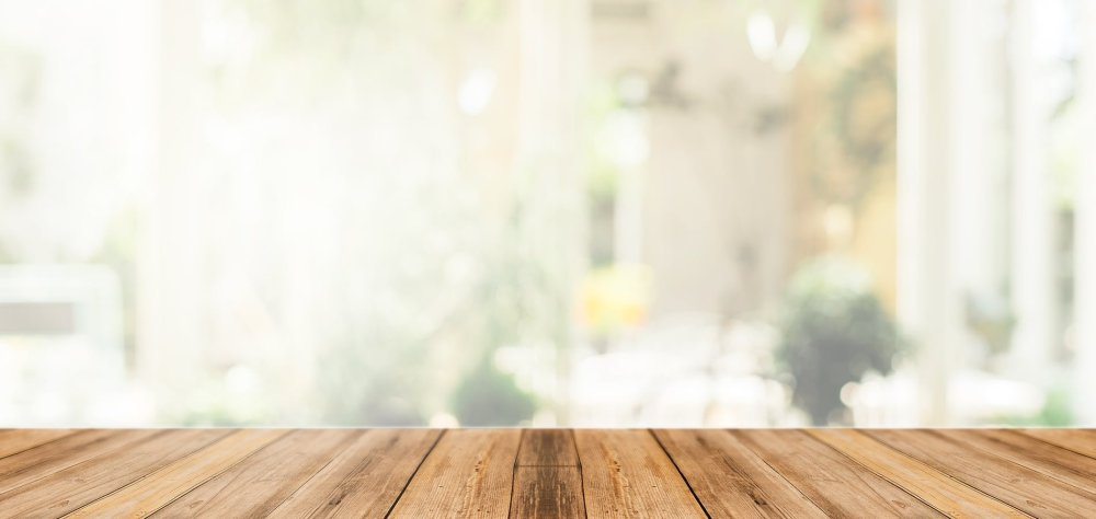 Белая поверхность стола