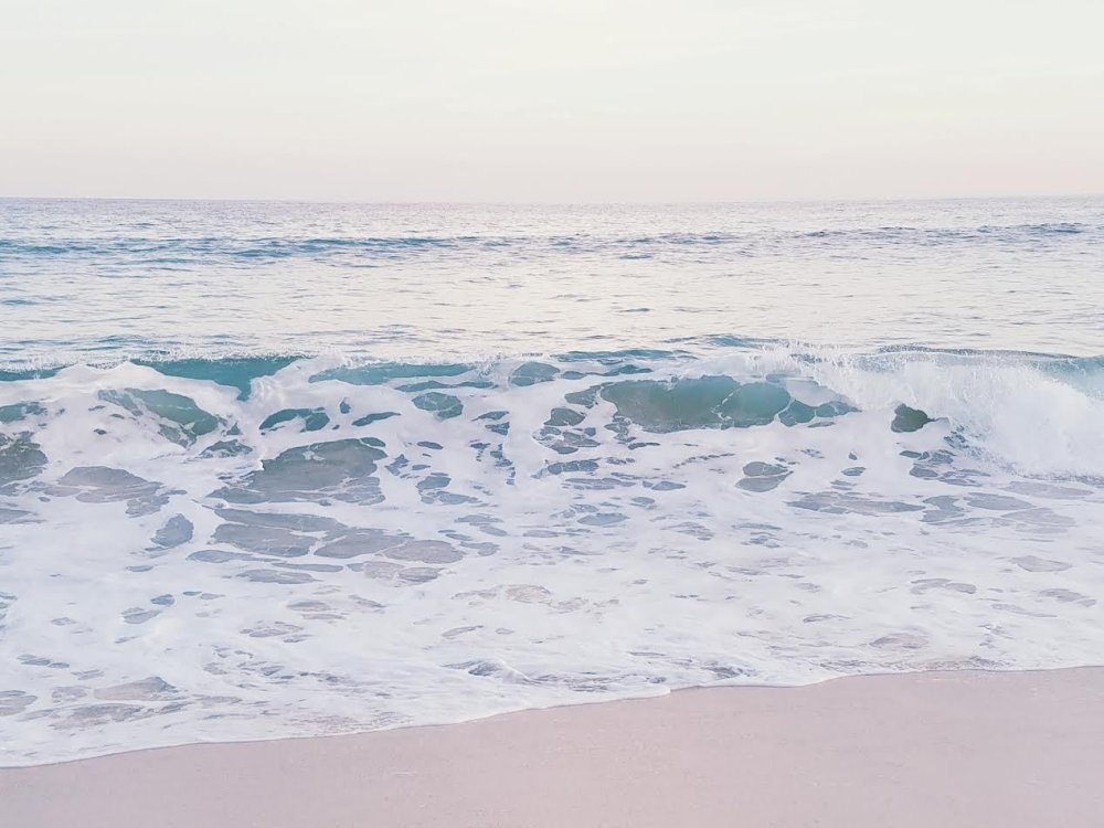 Море светлое