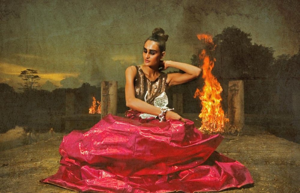 Цыгане у костра фон