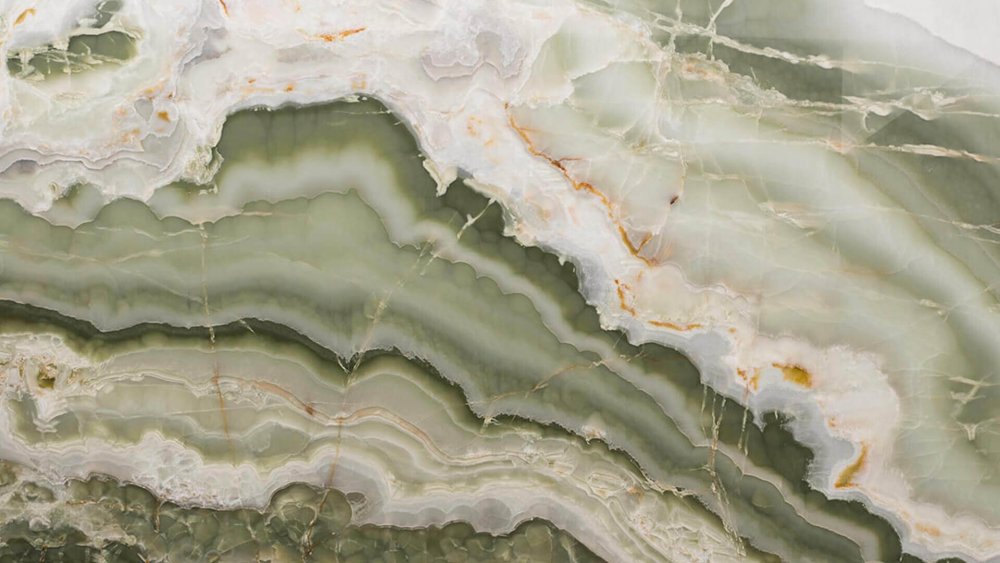 Бирюза с золотыми прожилками