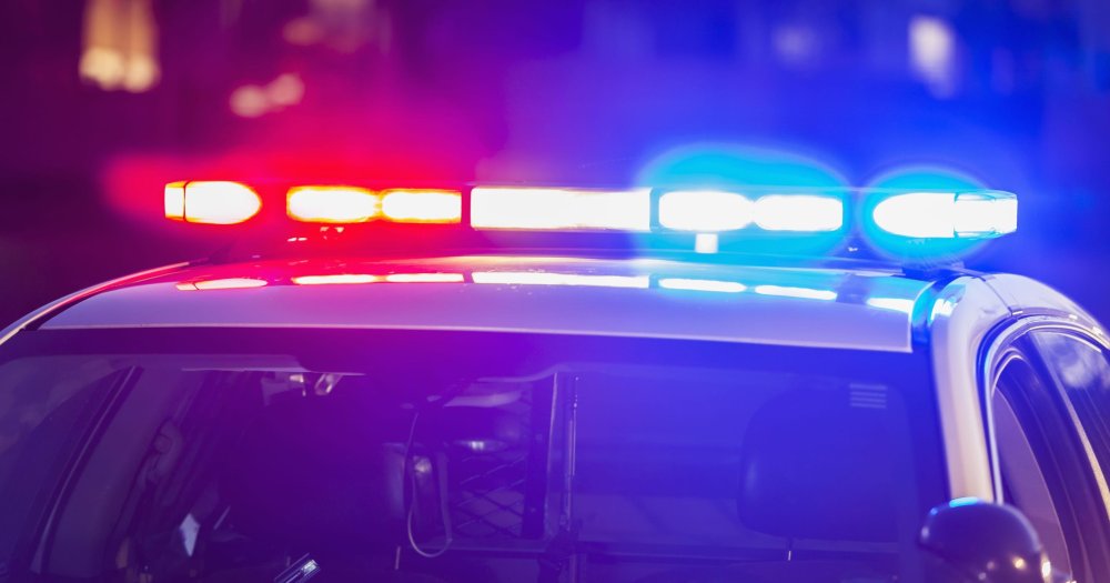 Полицейская машина с мигалкой Россия