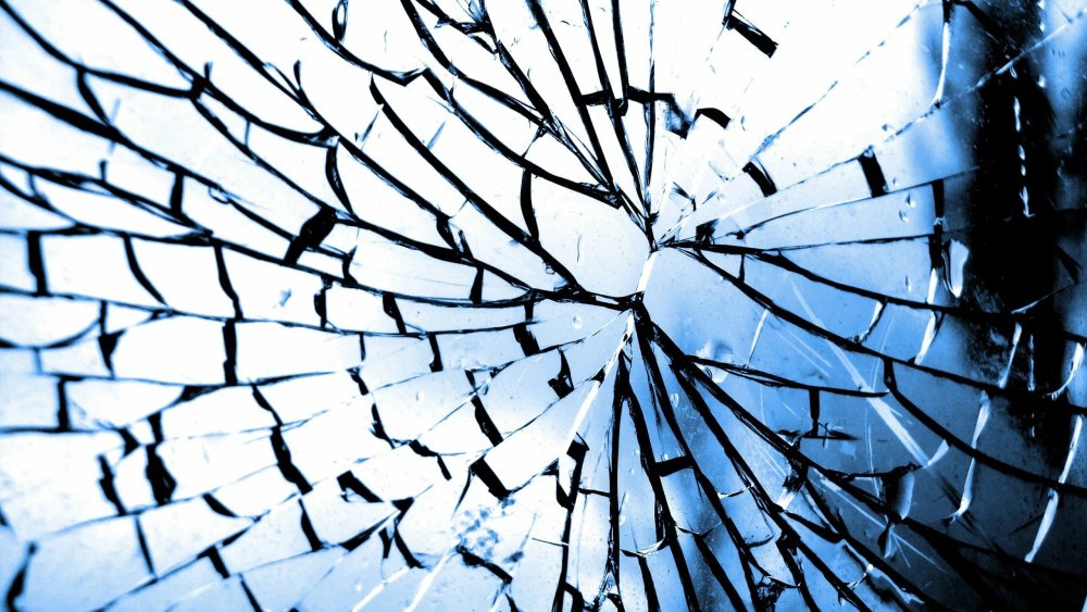 Заставка на экран черно белая