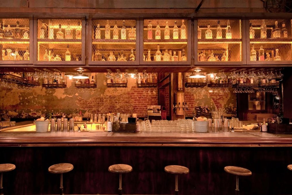 Ноир бар на Рубинштейна