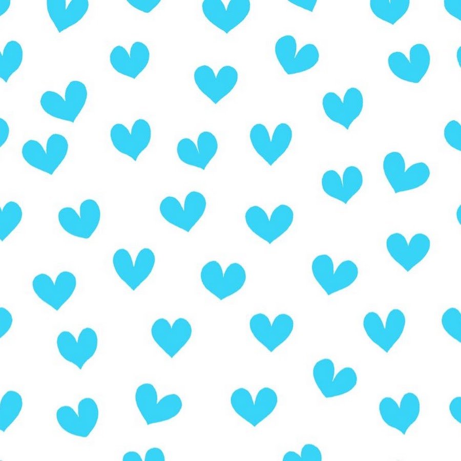 Голубое сердечко на белом фоне