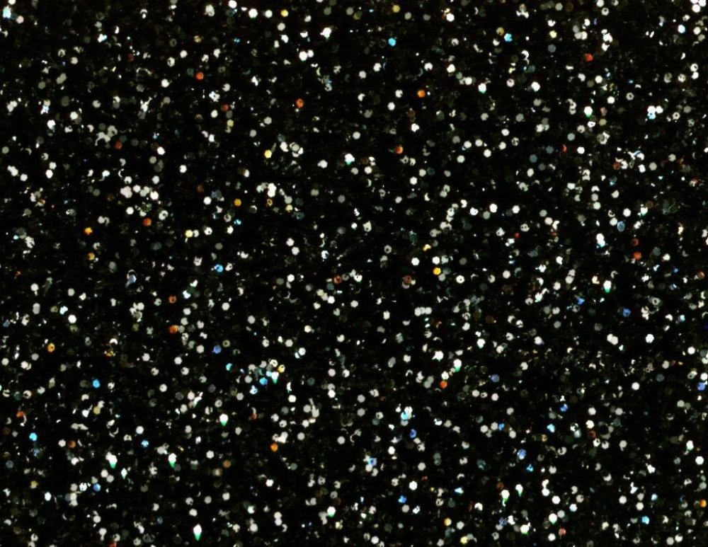 Блестящий черный