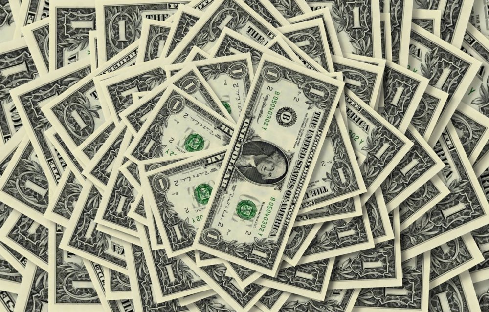 Много пятитысячных купюр