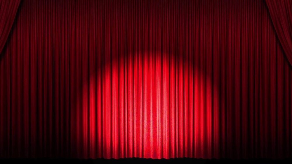 Красный занавес