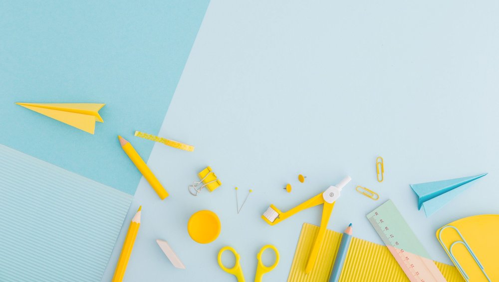 Фон школьные принадлежности