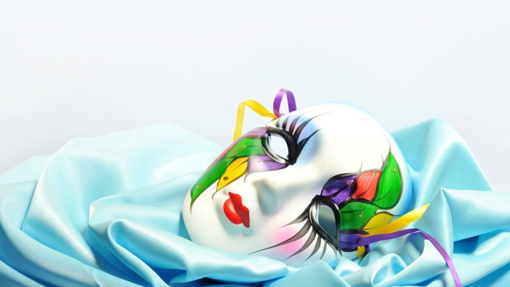 Театральная заставка