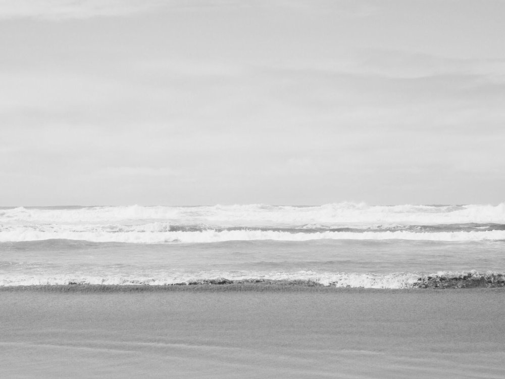 Море в белых тонах