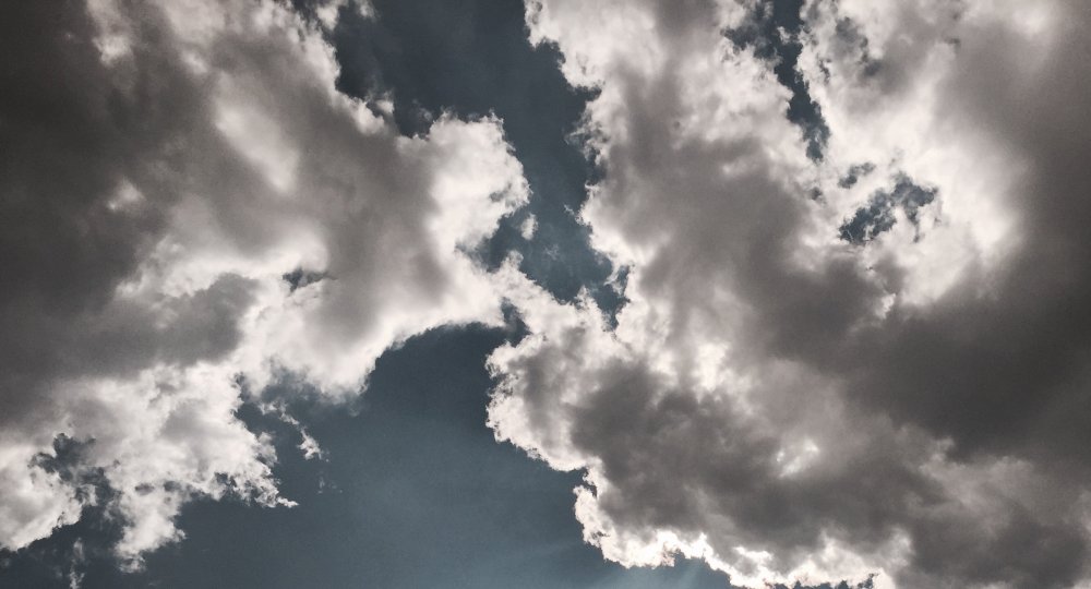 Серые облака