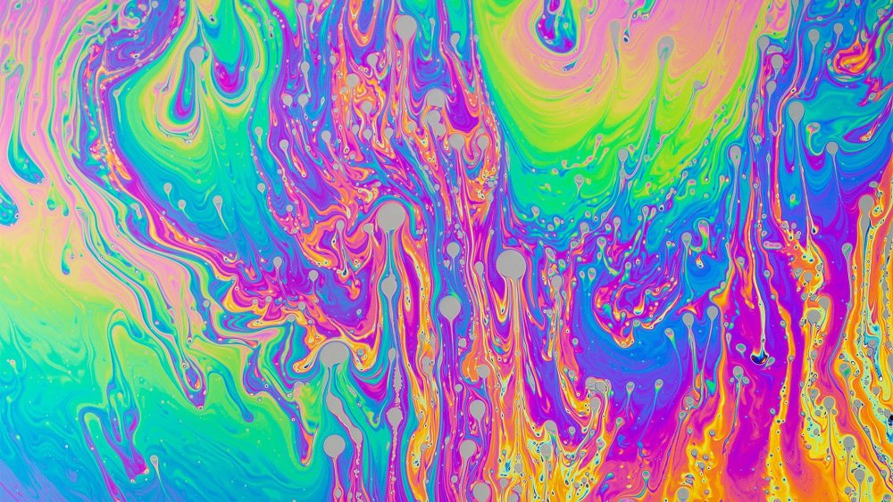 Бензиновый цвет