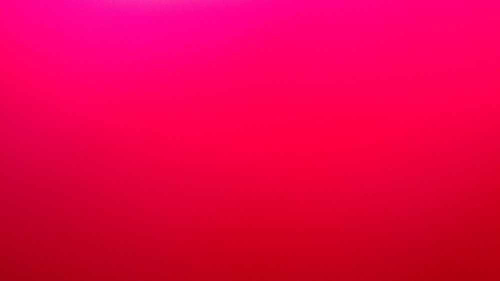 Яркий розовый цвет