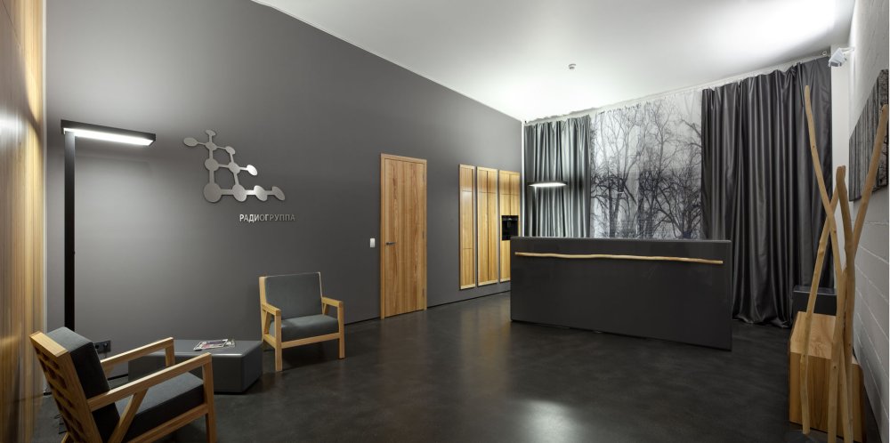 Серые стены в офисе