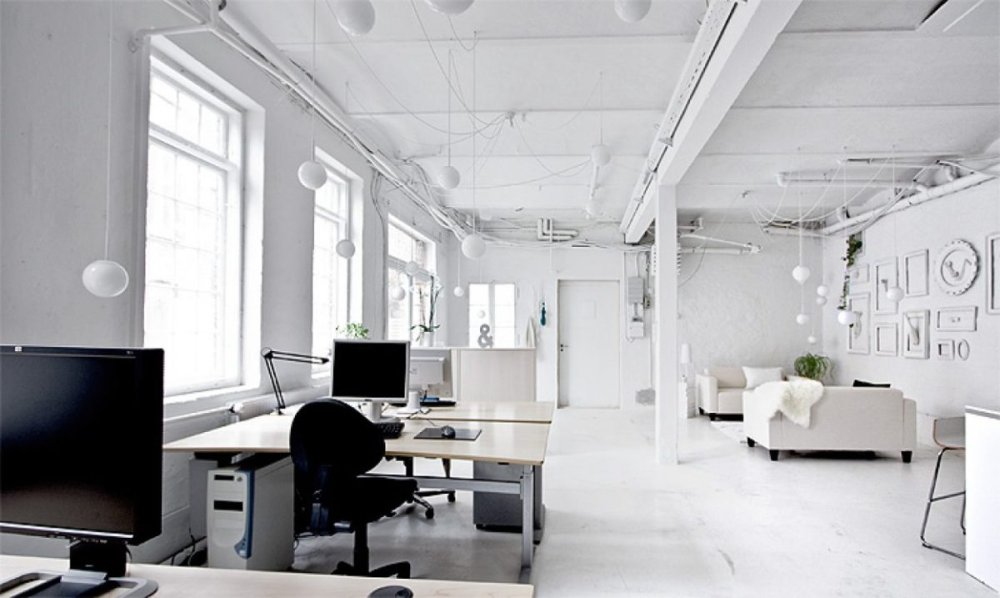 Светлый современный офис