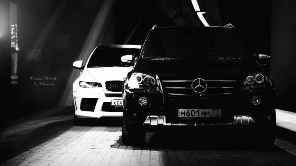 Белый мерс чёрный бумер