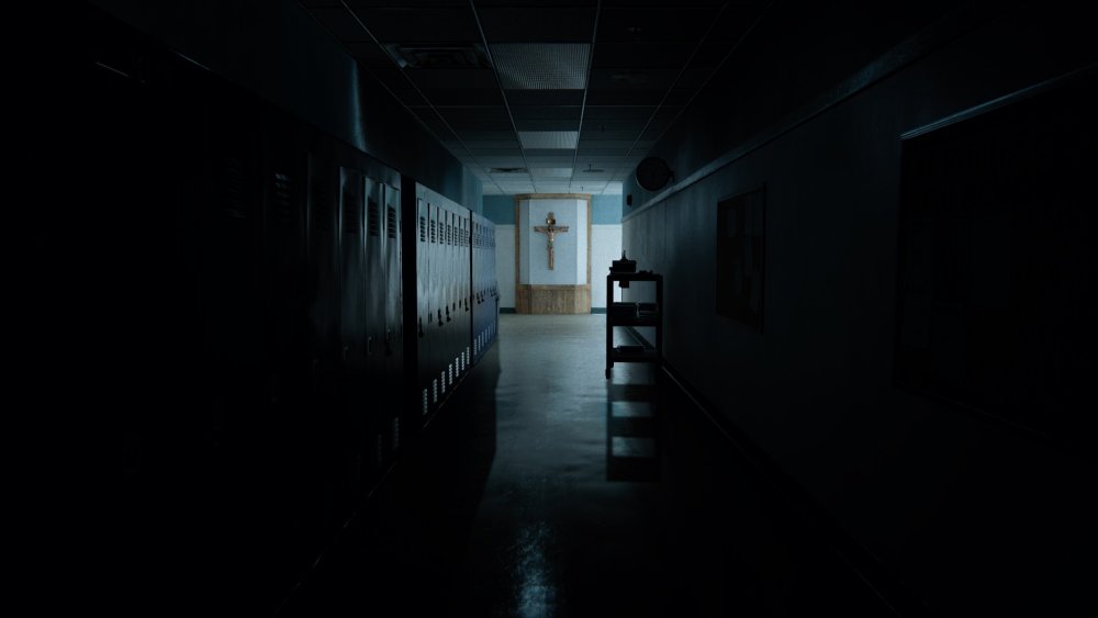 Тёмный коридор аниме школа