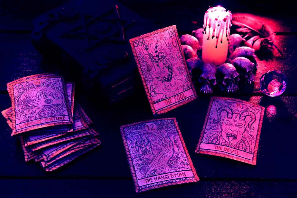 Tarot фиолетовый