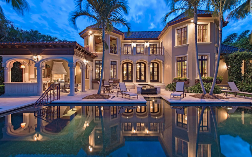Лакшери особняк в классическом стиле бассейн
