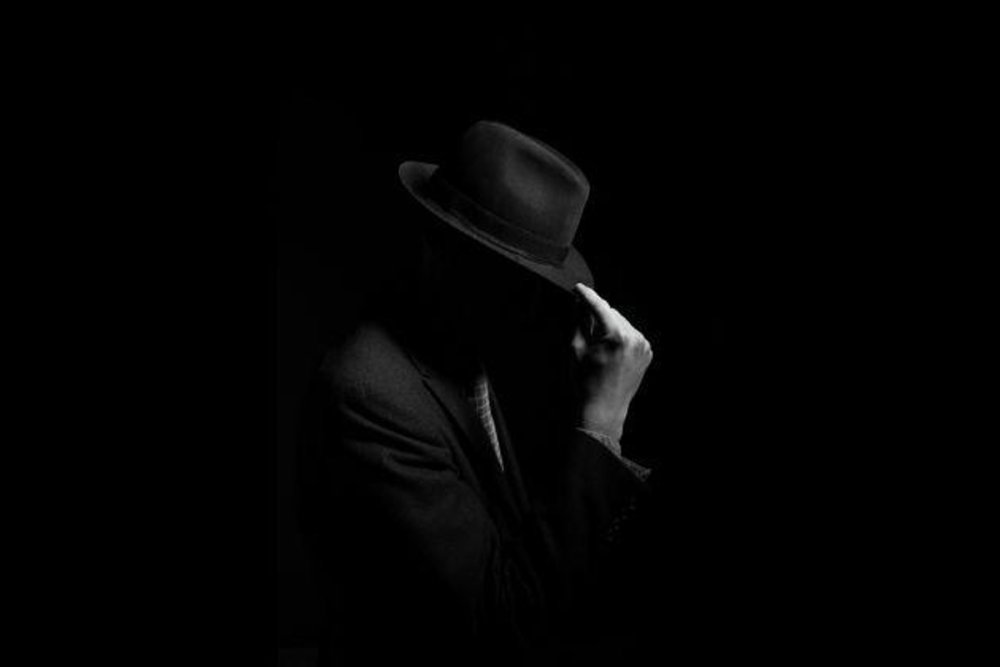 Таинственный человек в шляпе